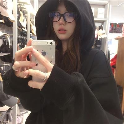 滚女揾老衬